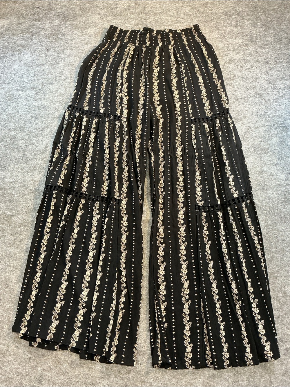 Angie NEW Hippie Boho Black Printed Wide-Leg Pants Size S